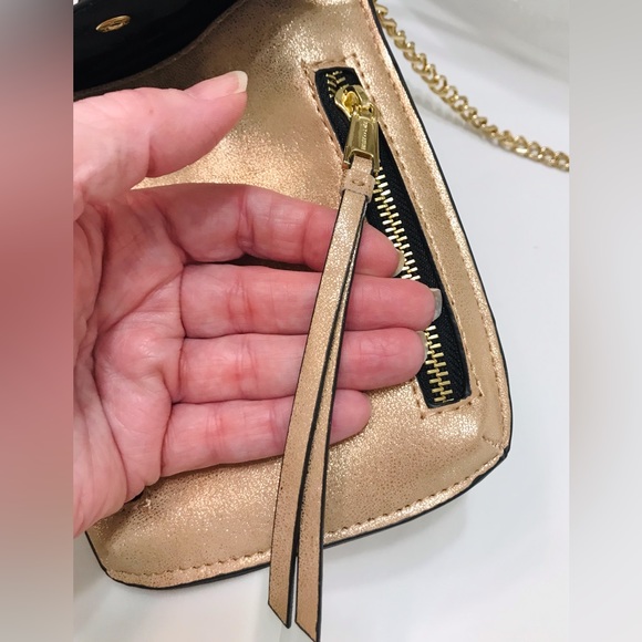 🆕🔥JUICY COUTURE SUPER STYLISH&CHIC PEARL GOLD&TASSELS DAINTY CROSSBODY NWT!! - Picture 8 of 12